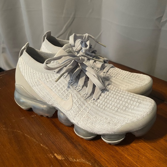 Nike Women’s Vapormax Flyknit 3 - Pure Platinum - Picture 1 of 4